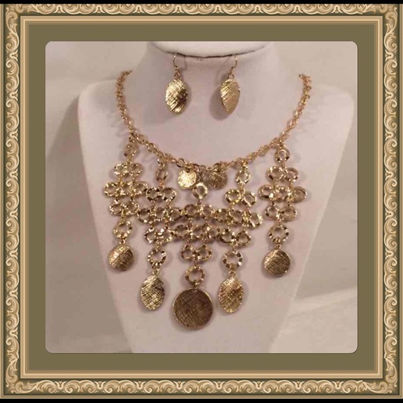Bib Statement Necklace & Earrings Set