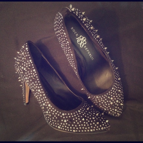 Black studded pumps