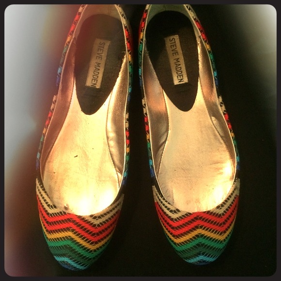Chevron multicolor striped flats
