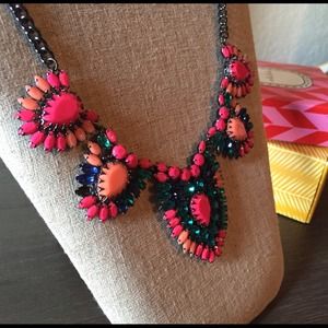Stella & Dot Frida necklace