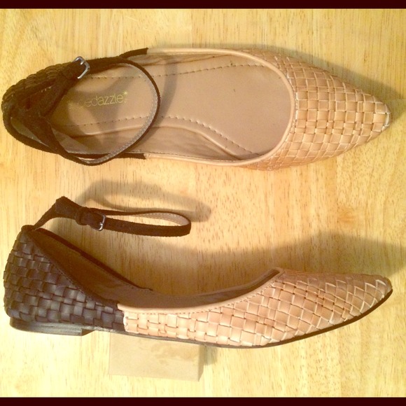 Ankle strap two tone woven flats
