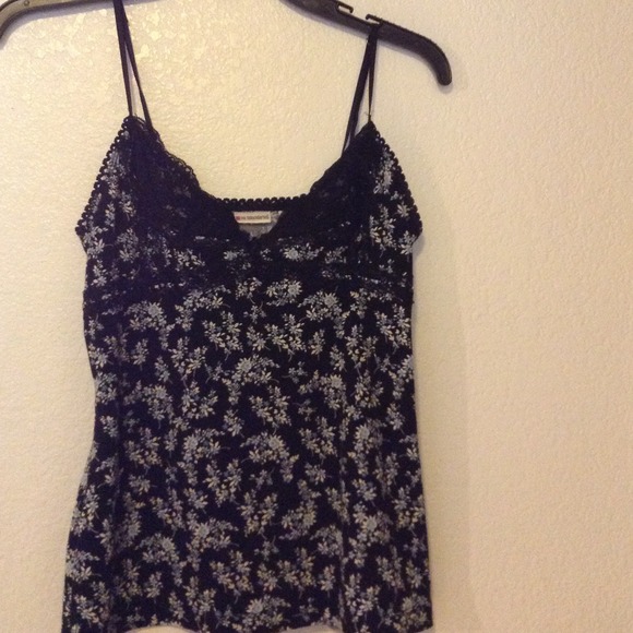 NO BOUNDARIES TOP
