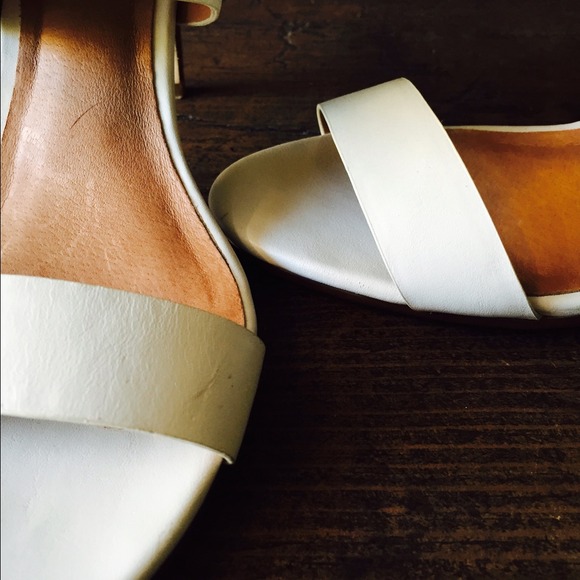 Halogen Corrine Hooded Sandal - Picture 2 of 4