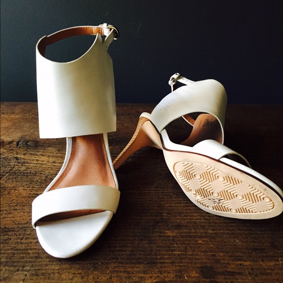 Halogen Corrine Hooded Sandal - Picture 4 of 4