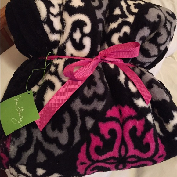 Vera Bradley Other - Vera Bradley Throw Blanket-Canterberry Magenta NWT