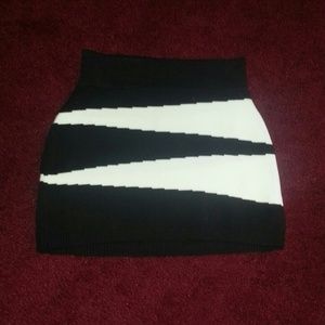 Black&white skirt!