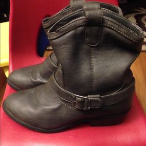 Girls grey ankle boots Sz. 5