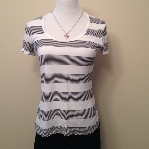 Kirra dark grey striped tee