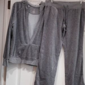 Old navy sweat suit