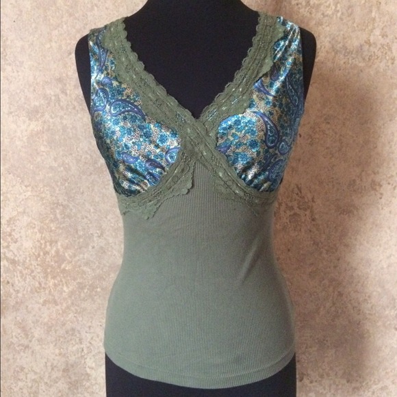 Bisou Bisou green satin lace ribbed tank top m