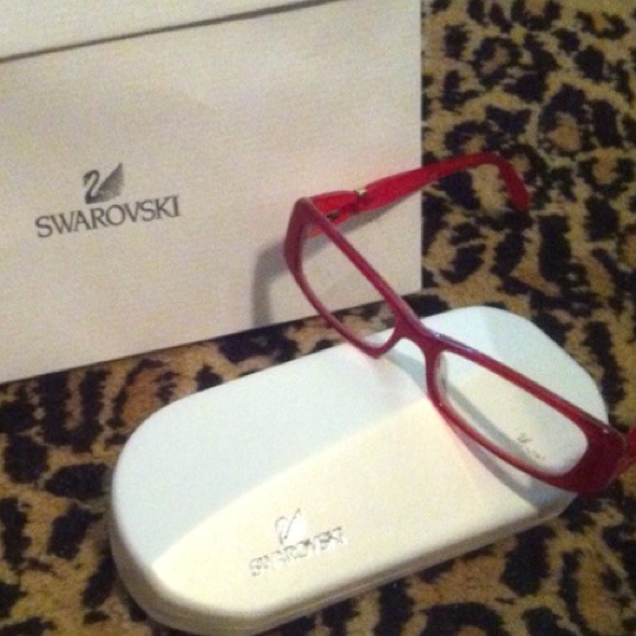 Swarovski Accessories - 🎉Host Pick 12/23🎉Beautiful New Swarovski Glasses