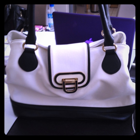 White and Black Aldo Handbag