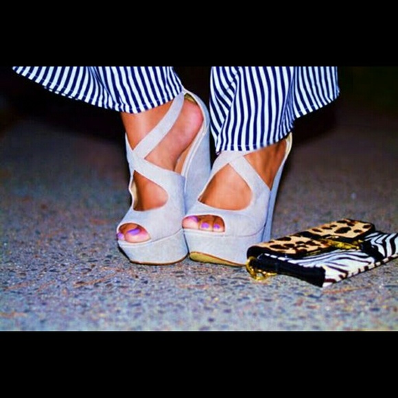 NEW Steve madden BLACK wedges