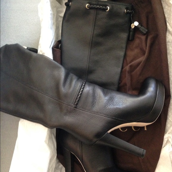 Beautiful Gucci Tassel Boots!💖 - Picture 4 of 4