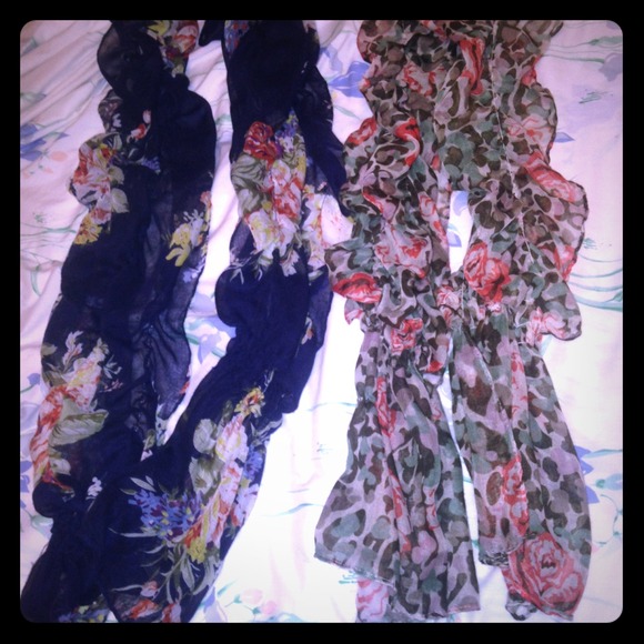 Scarves and GREY HOLLISTER LONG SLEEVE BUNDLE
