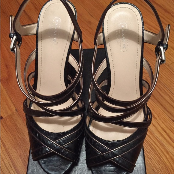 Coach Platform Sandals - Picture 2 of 4