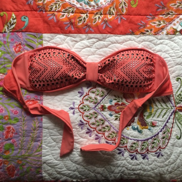 strapless bikini
