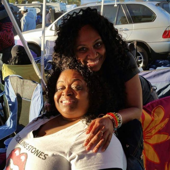 Meet the Poshers: Angie & Step: Sister's 4Life - Picture 5 of 8