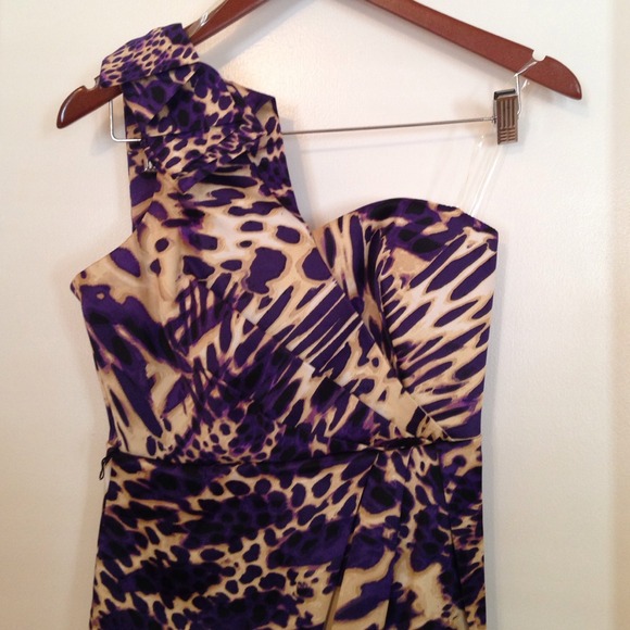NWOT - One Shoulder Purple and Tan Print Dress - Picture 4 of 4
