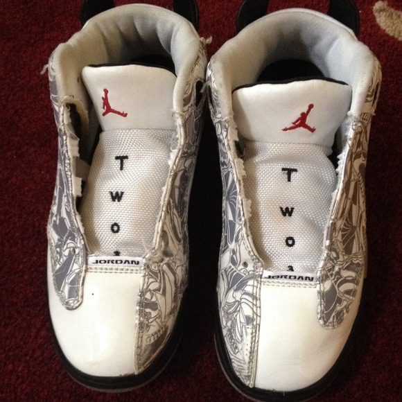 💜Jordan's Shoe 💜 - Picture 2 of 4