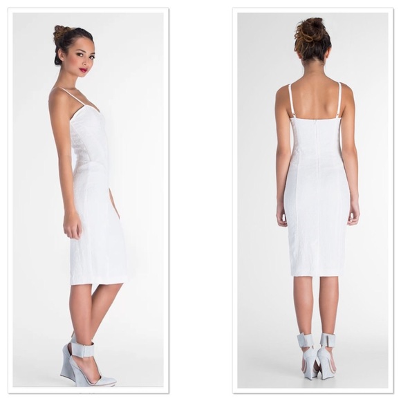 SOLD ON AKZNYC - Picture 4 of 4