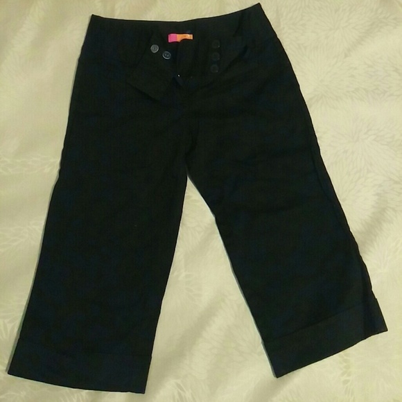 Bermuda black pant!