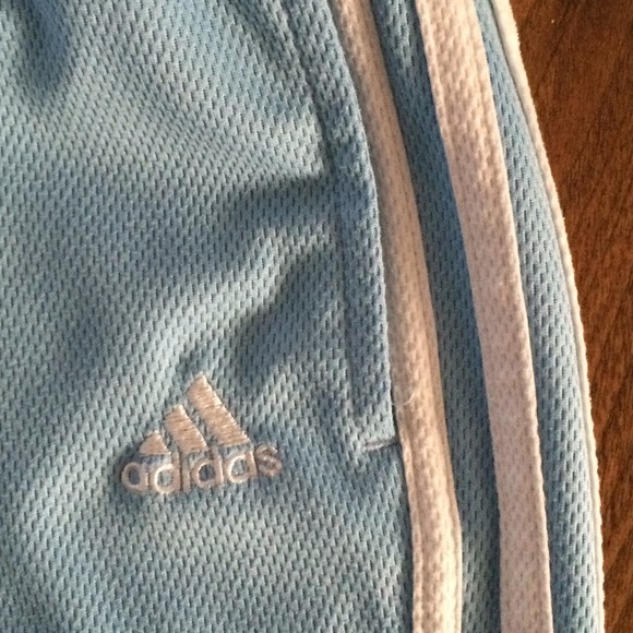 ✨Sold✨Adidas baby blue capris - Picture 3 of 3