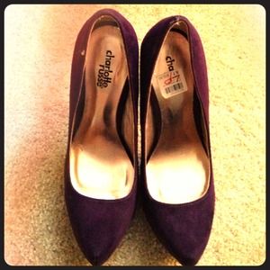 REDUCED 😱Purple suede pumps!