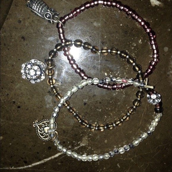 Set of bracelets