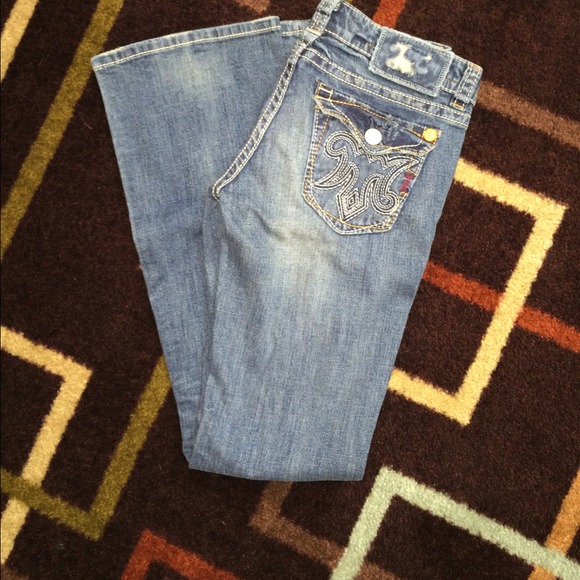 •Holding•EUC MEK jeans from the Buckle - Picture 2 of 4