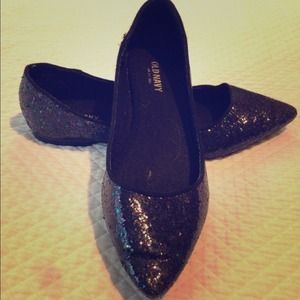 Beautiful black sequined flats