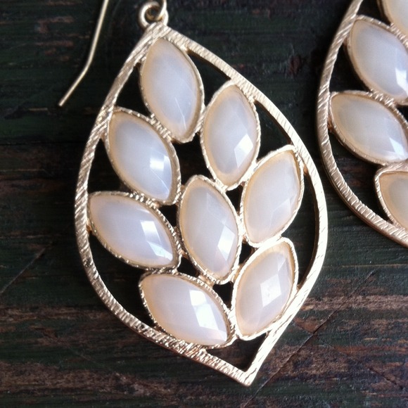 NEW Gold Tone White Milk Stone French Wire Earring - Picture 2 of 2