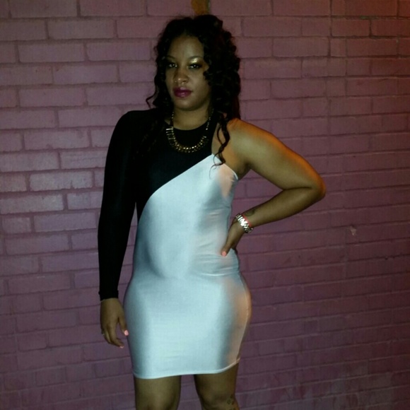 Black and White One Sleeve BodyCon Dress size L