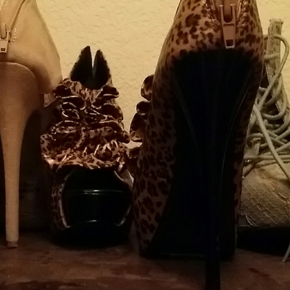Cheetah high heels - Picture 2 of 3