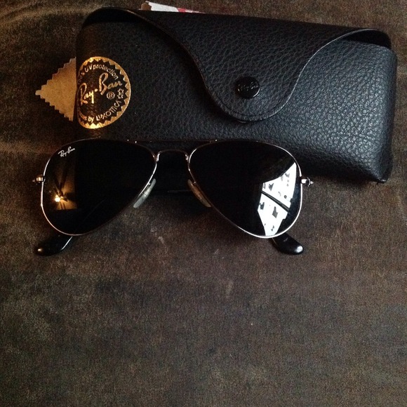 Authentic Ray ban aviator sunglasses