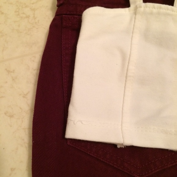 ❌Sold❌ Brandy Melville White Chiyo - Picture 3 of 3