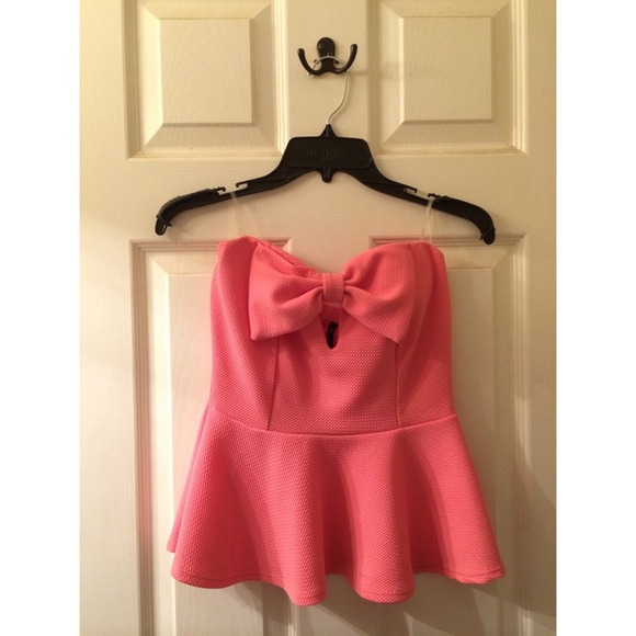 Strapless Bow Peplum