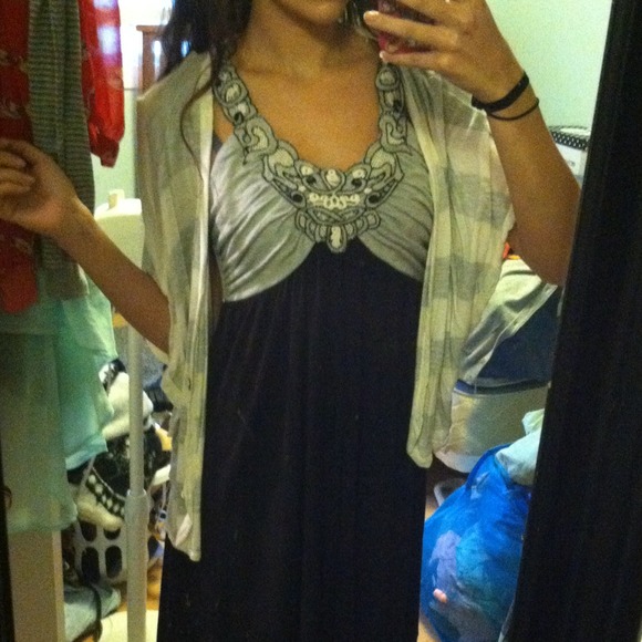 Detail v neck grey&black dress and gold ombré tank