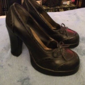 💙BONGO CHUNK HEELED SHOES💙