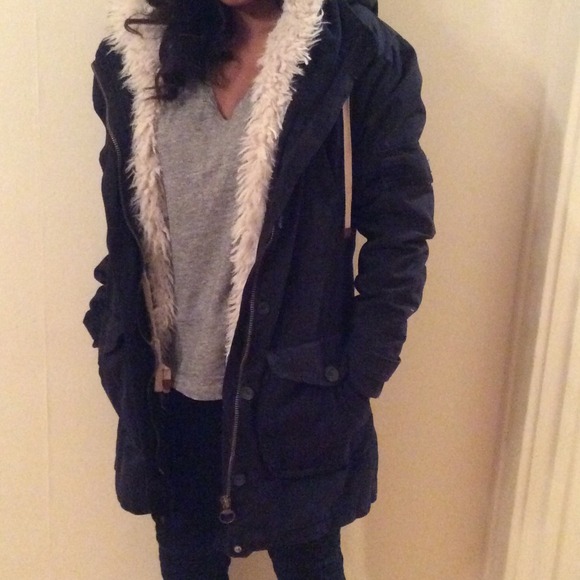 Beautiful shearling Zara Jacket - Picture 4 of 4