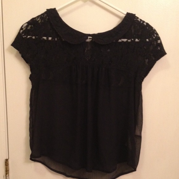 Super cute Abercrombie & Fitch Navy Blue Top!