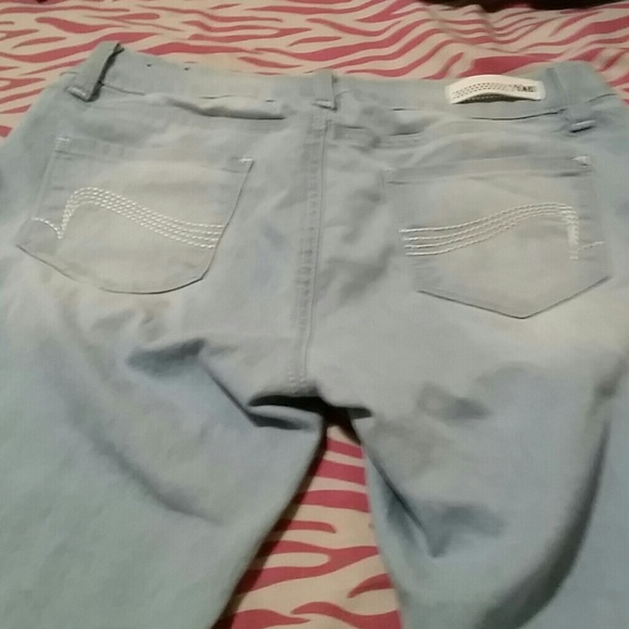 Jeans - Picture 2 of 4