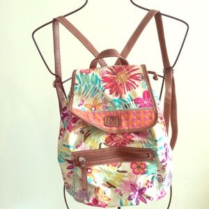 🎉SALE🎉Floral backpack. Water resistant canvas