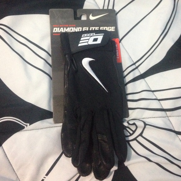 NWT nike batting gloves