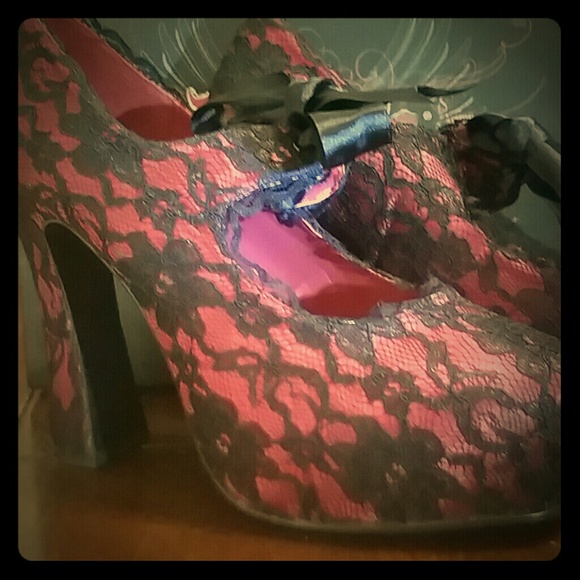 Platform shoes
