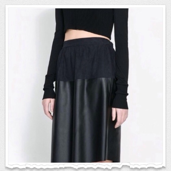 Zara Dresses & Skirts - ZARA BLACK FAUX LEATHER SKIRT