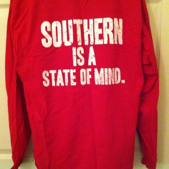 Kiss My Southern Sass pocket t-shirt