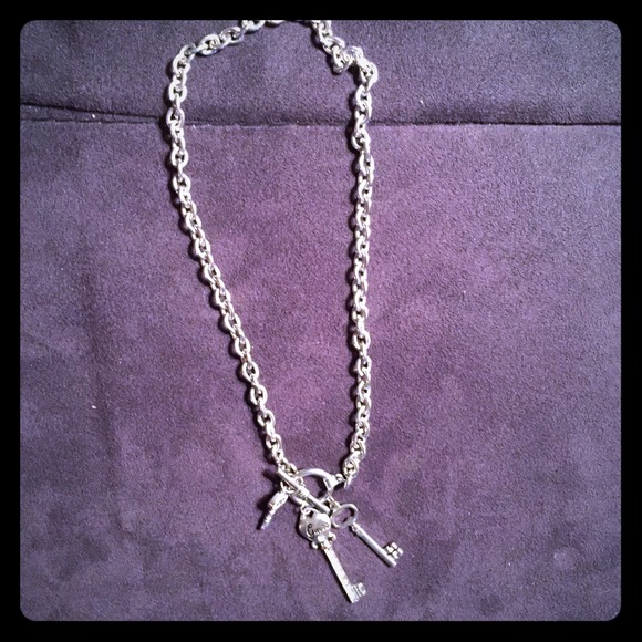 Guess necklace
