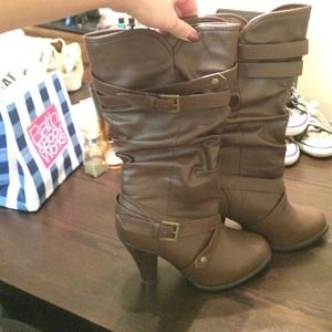 Brown heel boots
