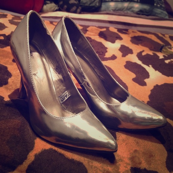 Mossimo silver heels